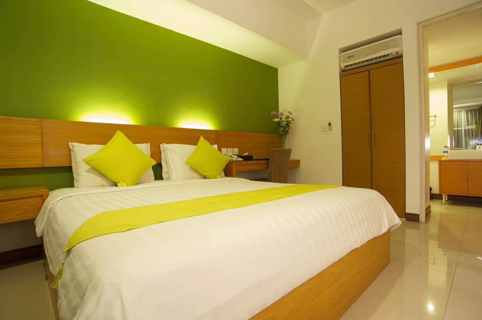 Sunset Residence And Condotel Kuta  Exterior photo